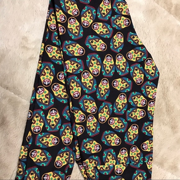 Bundle of 3 🆕 Leggings - Russian Nesting Dolls, Peacock, Geometric - Picture 2 of 4